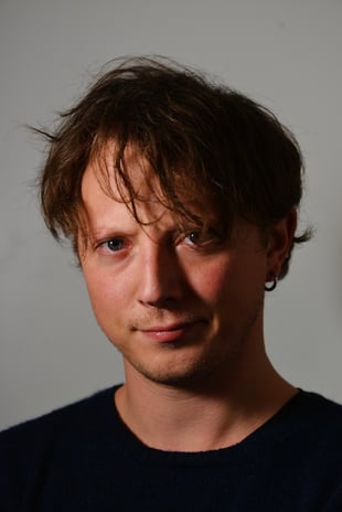 Headshotsmall